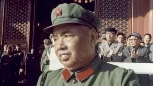 许世友在牢里曾要求带枪去见毛泽东，毛主席听了这样说