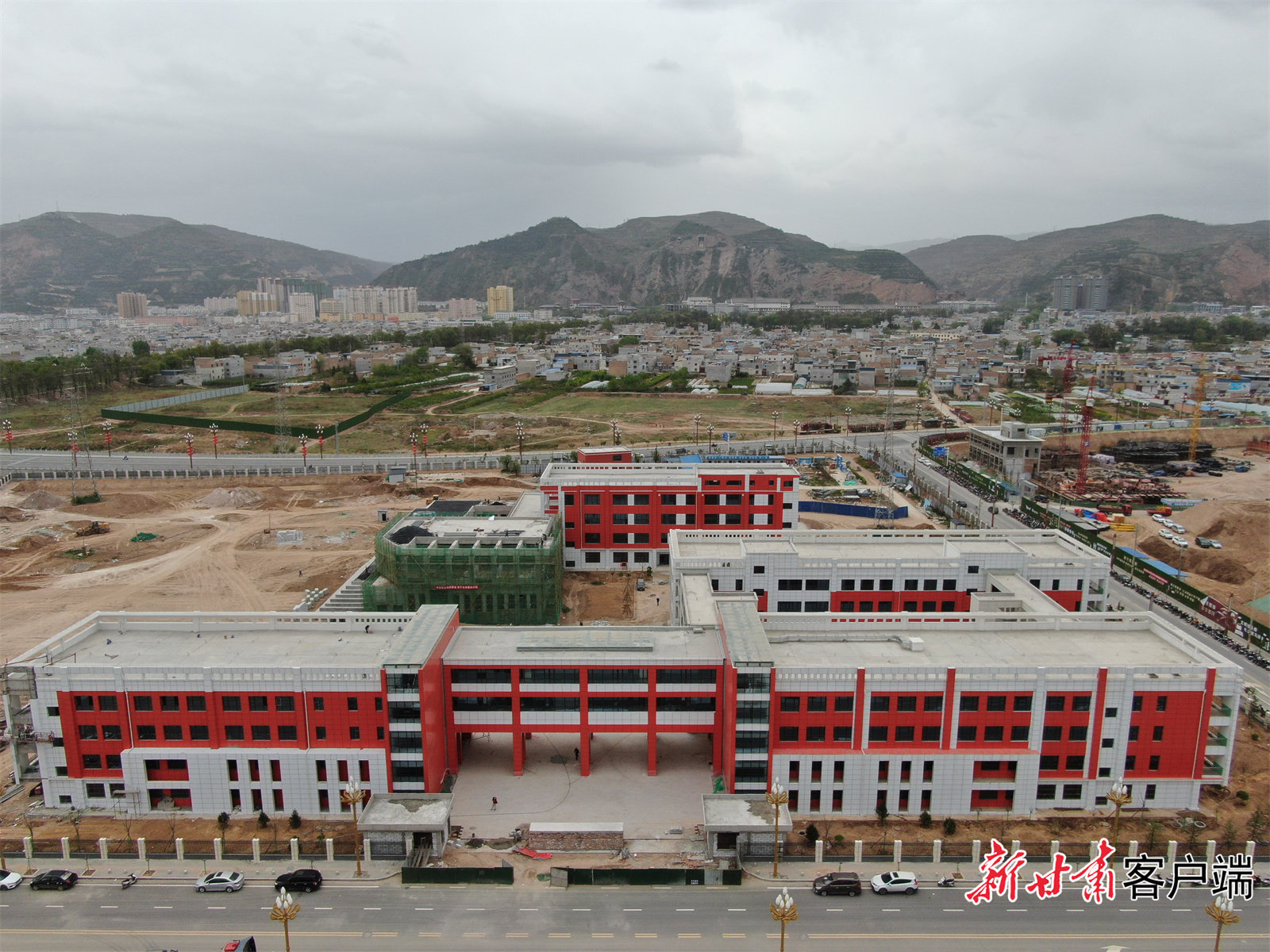 甘谷县西城区九年制学校