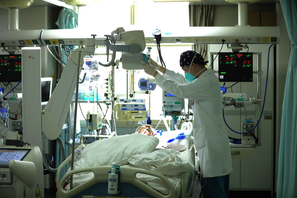 北京重症病房。图片来源:人民日报健康客户端