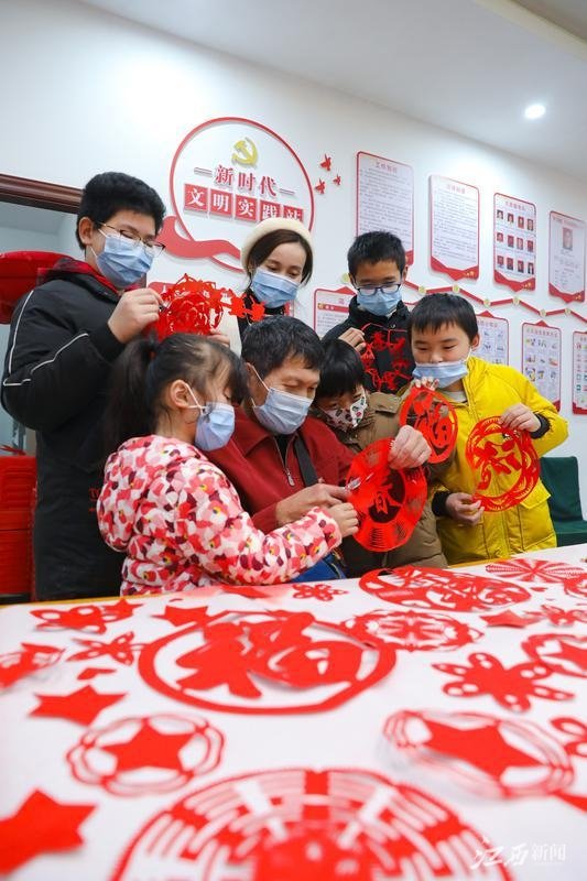 新余渝水区：欢声笑语迎新年凤凰网江西_凤凰网