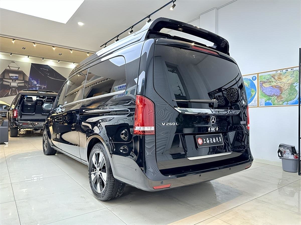 高顶奔驰v260商务车迎新年钜惠报价