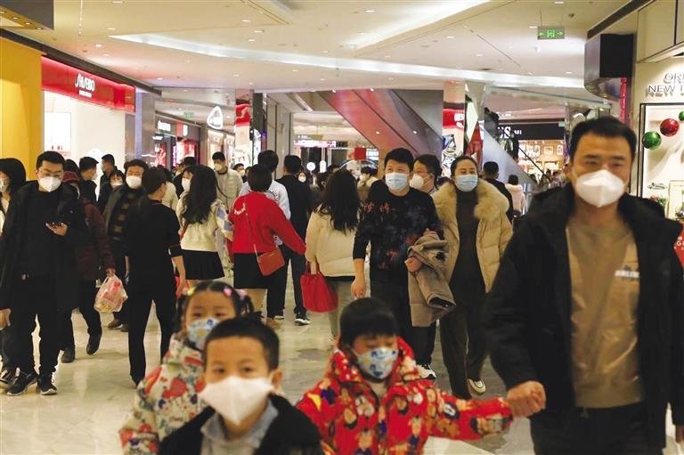 兰州中心顾客川流不息