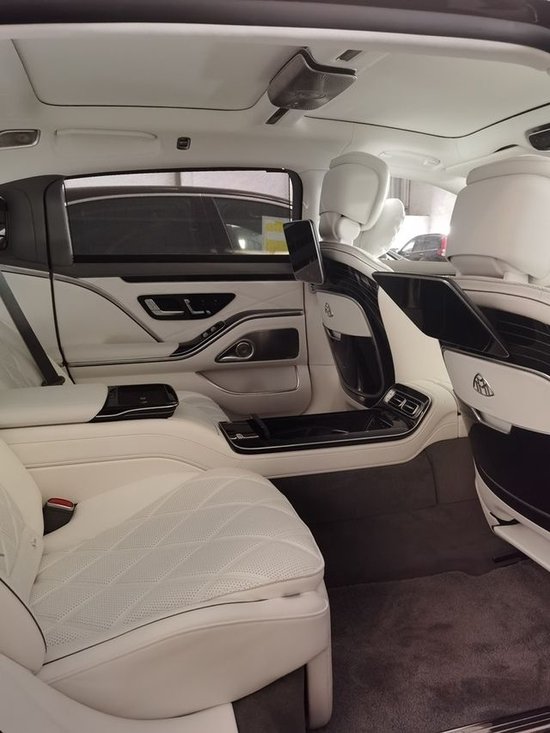 2022款奔驰迈巴赫s580现车国内最低价