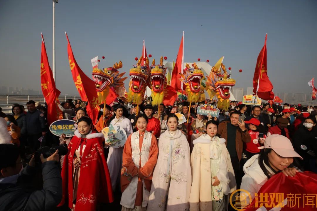 9万市民来了！复兴大桥刷屏