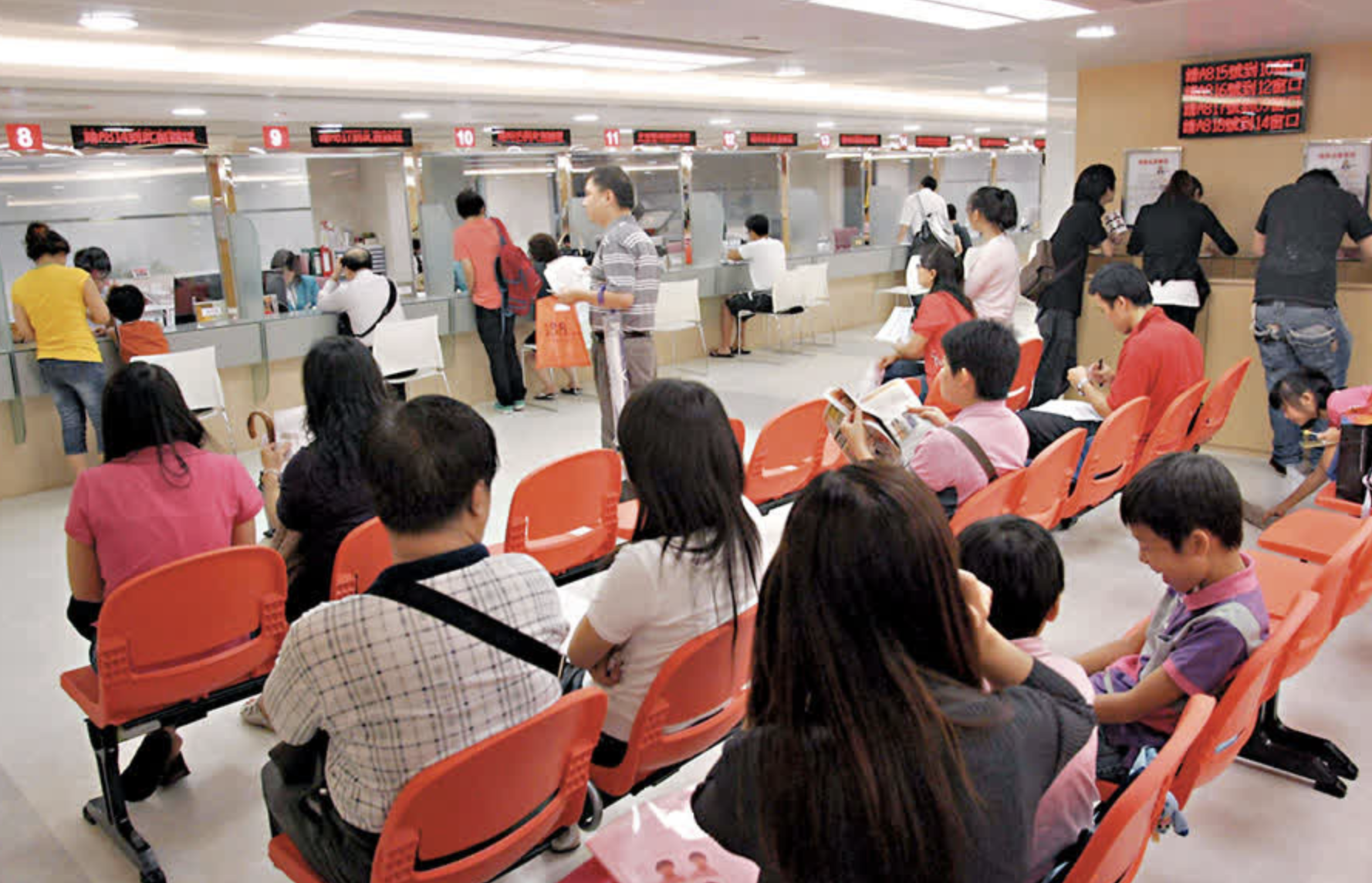 中旅开通绿色通道为香港市民办理回乡证