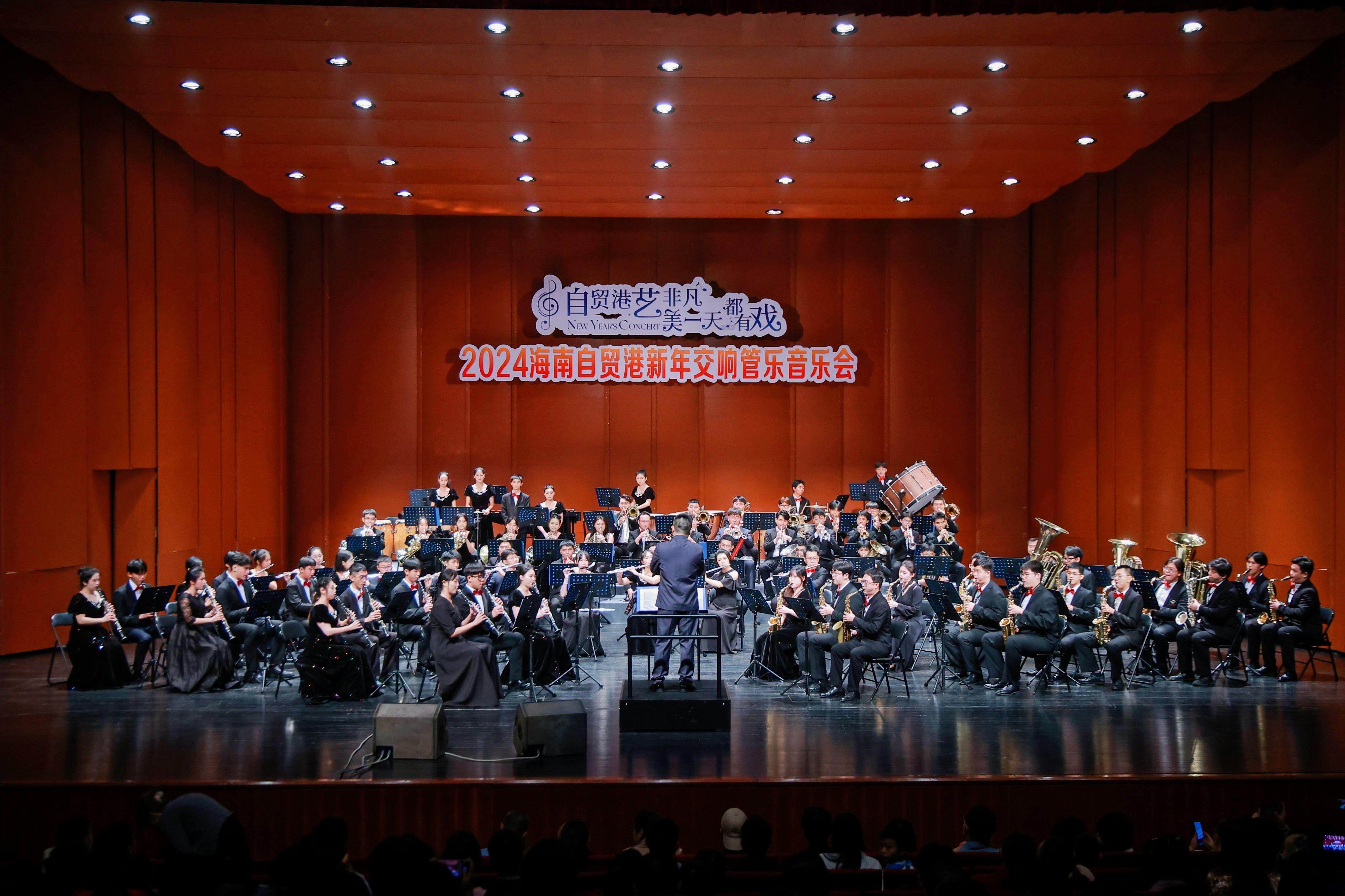 非凡娱乐公司文化 8C1C4E22BAF69924DB8E93A2348B6267E89D082D_size2327_w4000_h2666.jpg