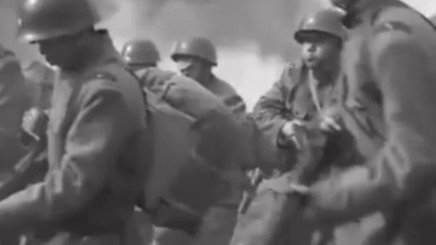 第四次长沙会战：防御工事被日军炸毁，只能拿战友尸体当掩体