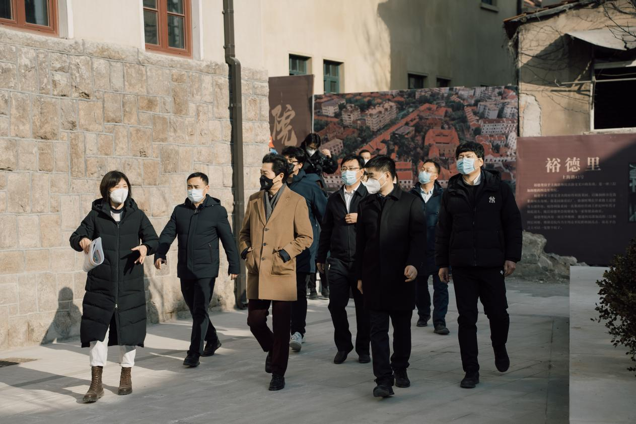 用琴声唤醒里院,吕思清重游旧居