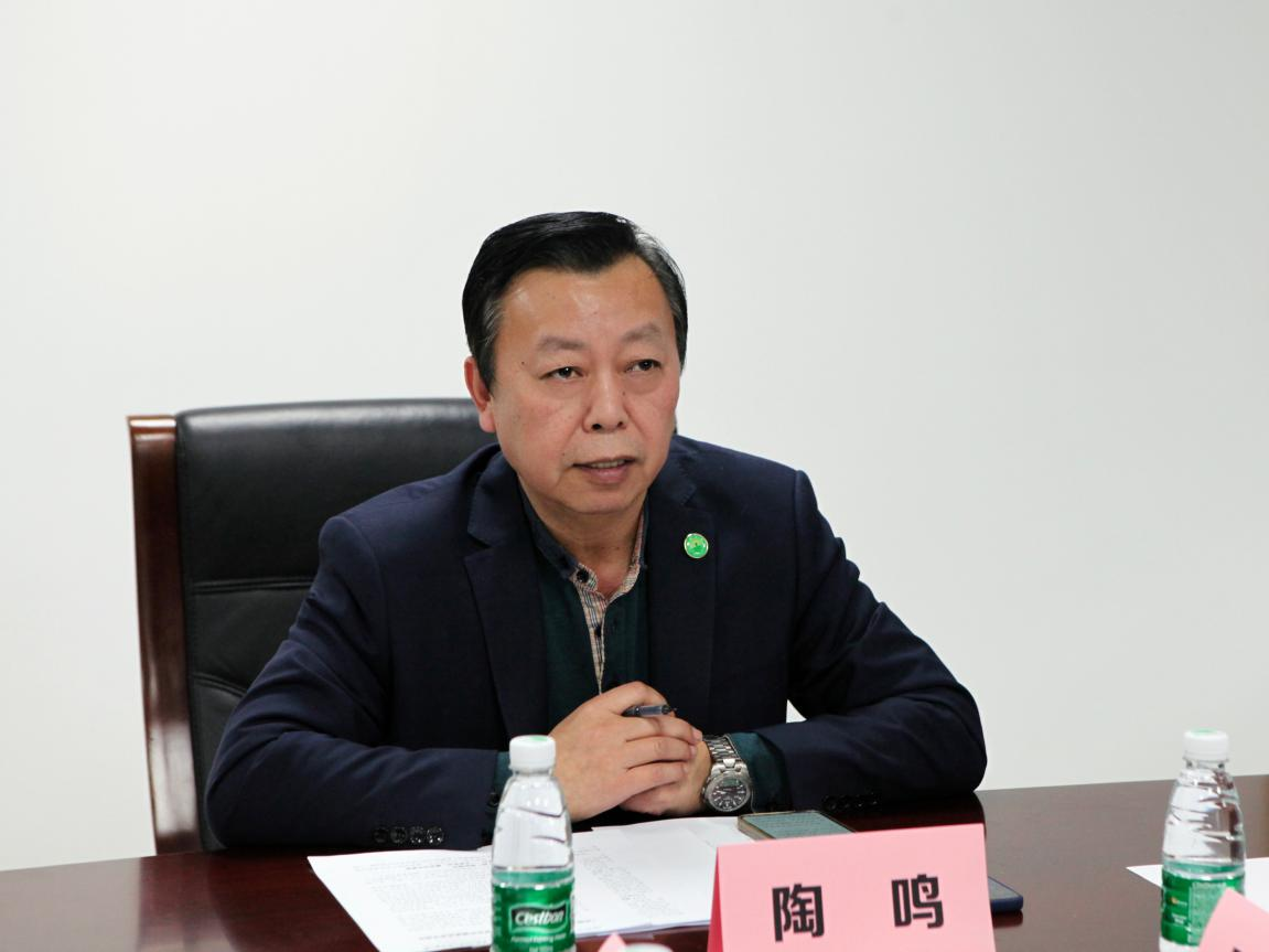“因爱出发 温暖童心”活动走进甘孜州儿童捐赠1300个“温暖童心包”