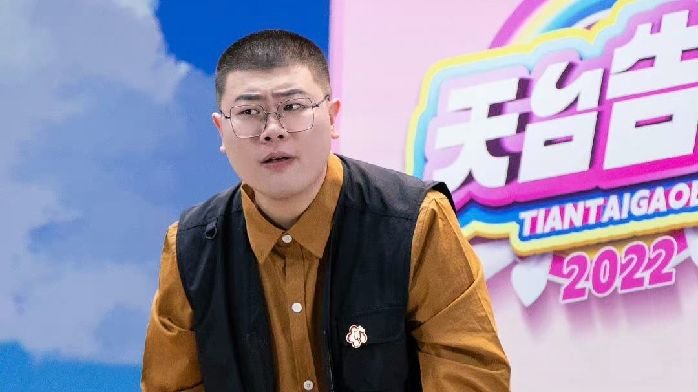 专访喜剧新晋顶流吕严:跳出荒诞漫才束缚后的“胖达人”_凤凰网