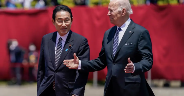 凤凰早报|身陷“婚房门”的副市长被免职!日本首相访美释放危险信号