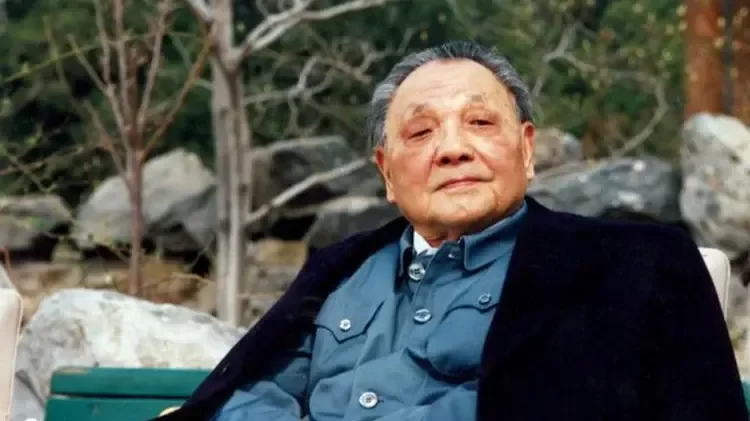 邓小平：市场经济不是资本主义专有的，计划经济也不是社会主义专有的