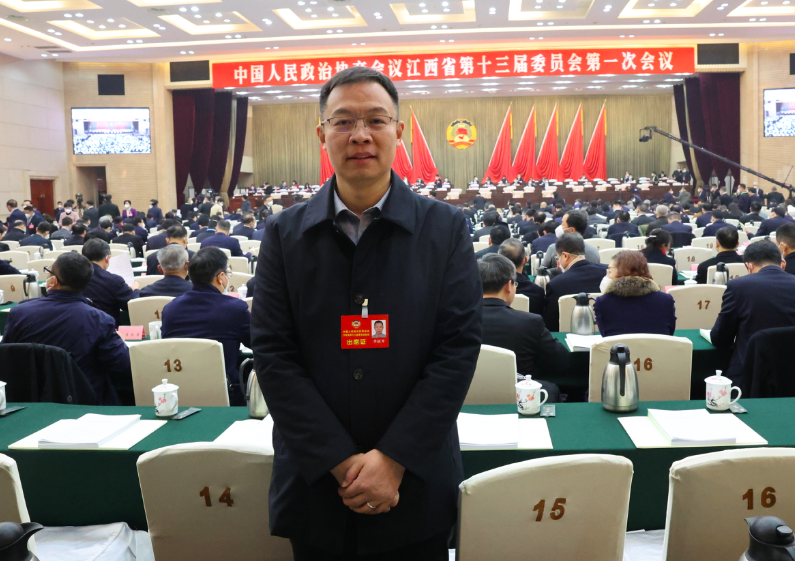 江西省政协委员、九三学社省直前湖基层委员会主委、江西北软科技系统工程有限公司董事长李振专