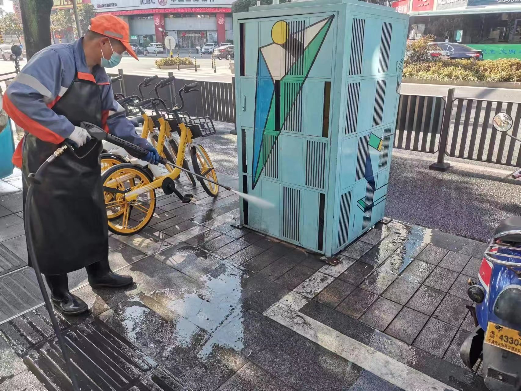 江北区开展“市容环境大扫除,干干净净迎新春”活动