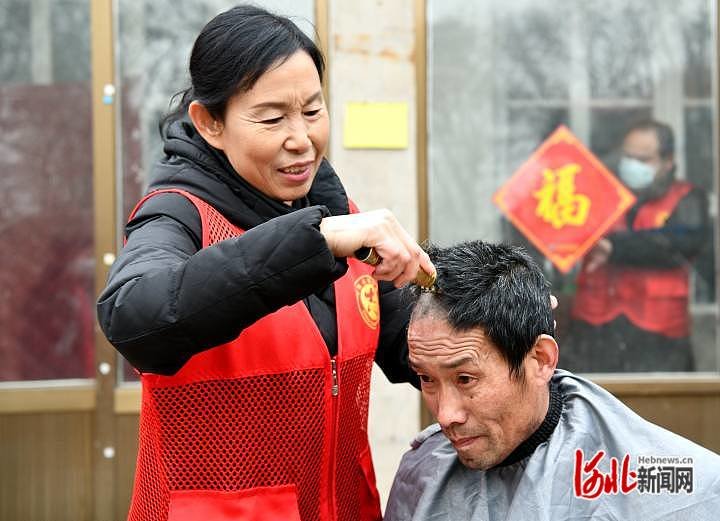 河北石家庄市栾城区：新年慰问困难群众4.jpg