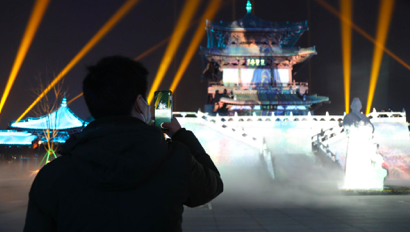 长江文化公园琵琶亭灯光秀首秀精彩亮相