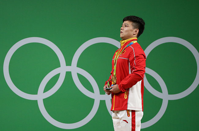 2016年里约奥运会，龙清泉夺得56公斤级举重金牌。