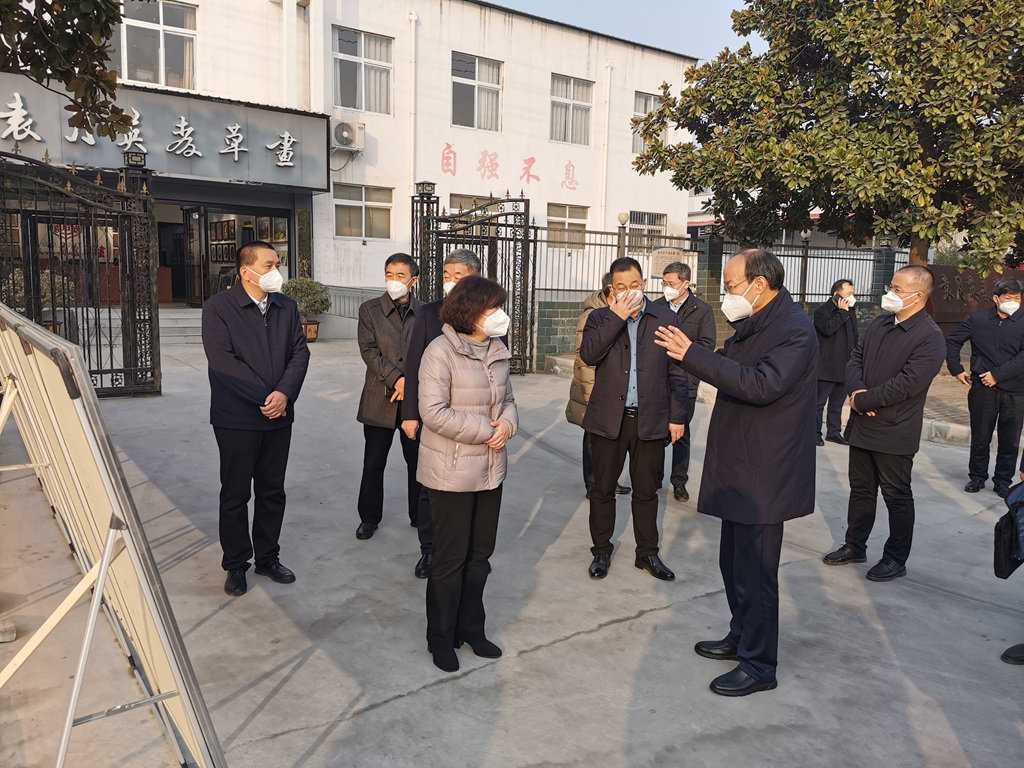 中国残联党组书记、理事长周长奎一行深入驻马店市调研残疾人工作