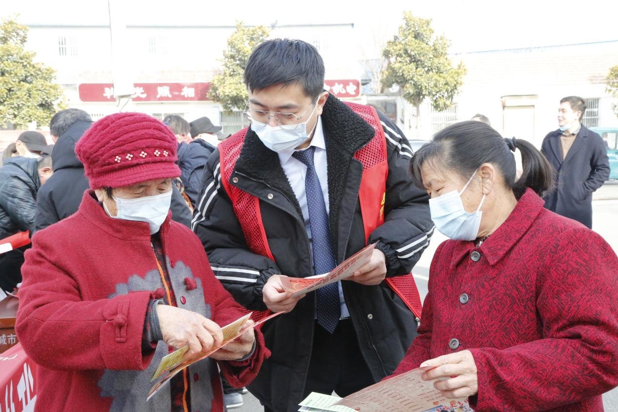 邹城香城镇党委书记图片