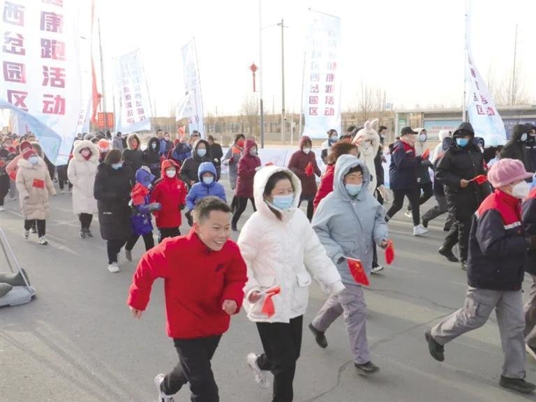 新区健康跑 张建平 摄