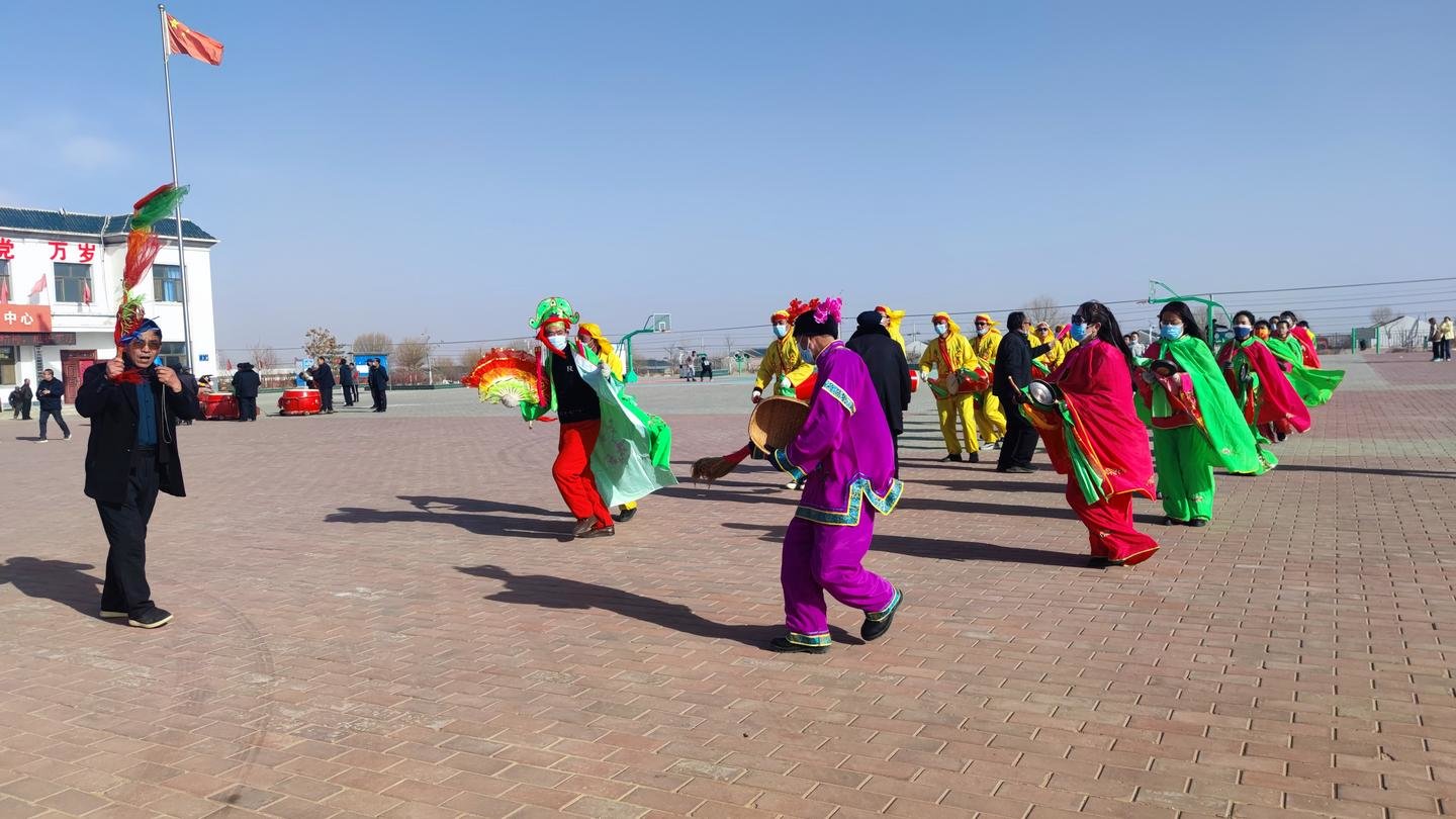 张灯结彩蒸“钱兔” 陇原大地春节“气氛组”已到位