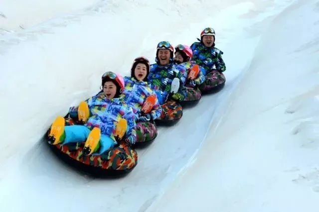 图丨松鸣岩国际滑雪场