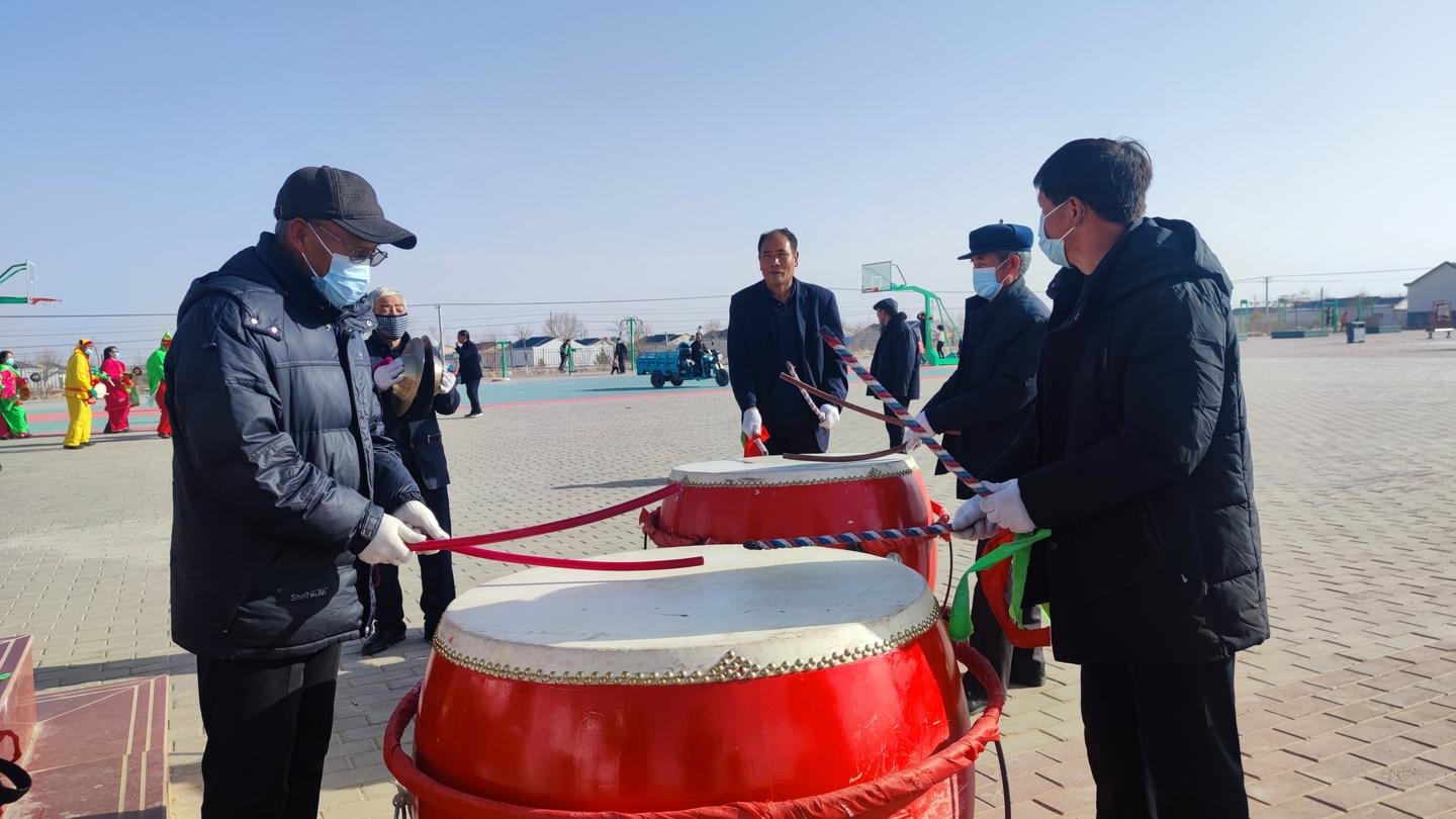 张灯结彩蒸“钱兔” 陇原大地春节“气氛组”已到位