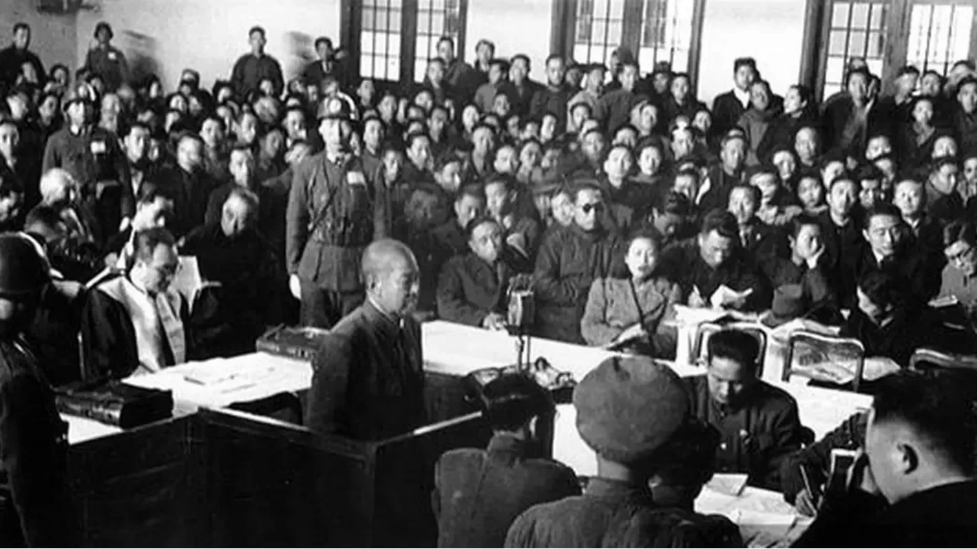 回顾历史：1000多名日本战犯被中国无罪释放，犯人们听后痛哭流涕
