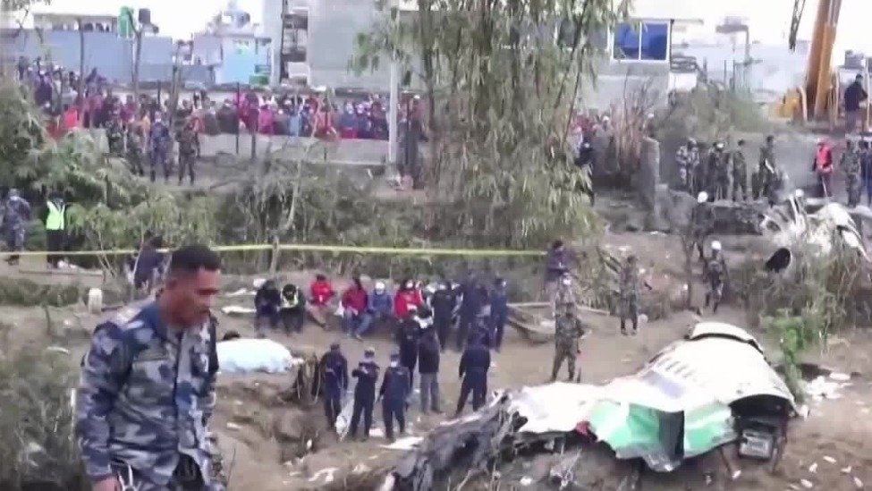 尼泊尔坠机仍有2名乘客下落不明