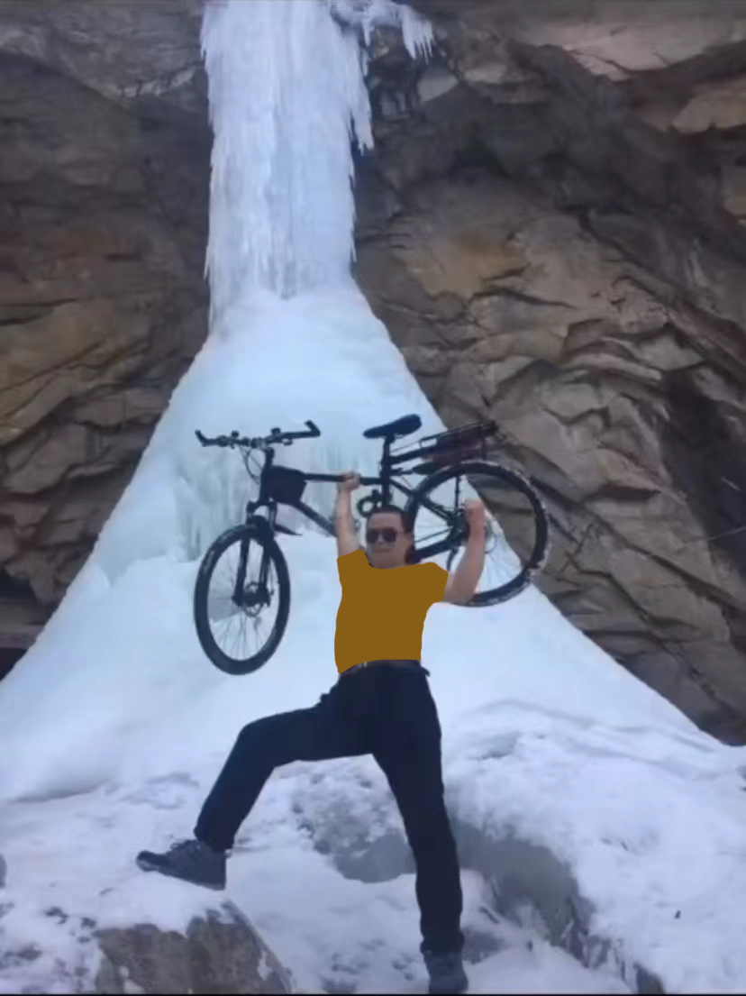 ■ 为了防止中年老哥冻坏,我让美编给他们加了一件短袖。