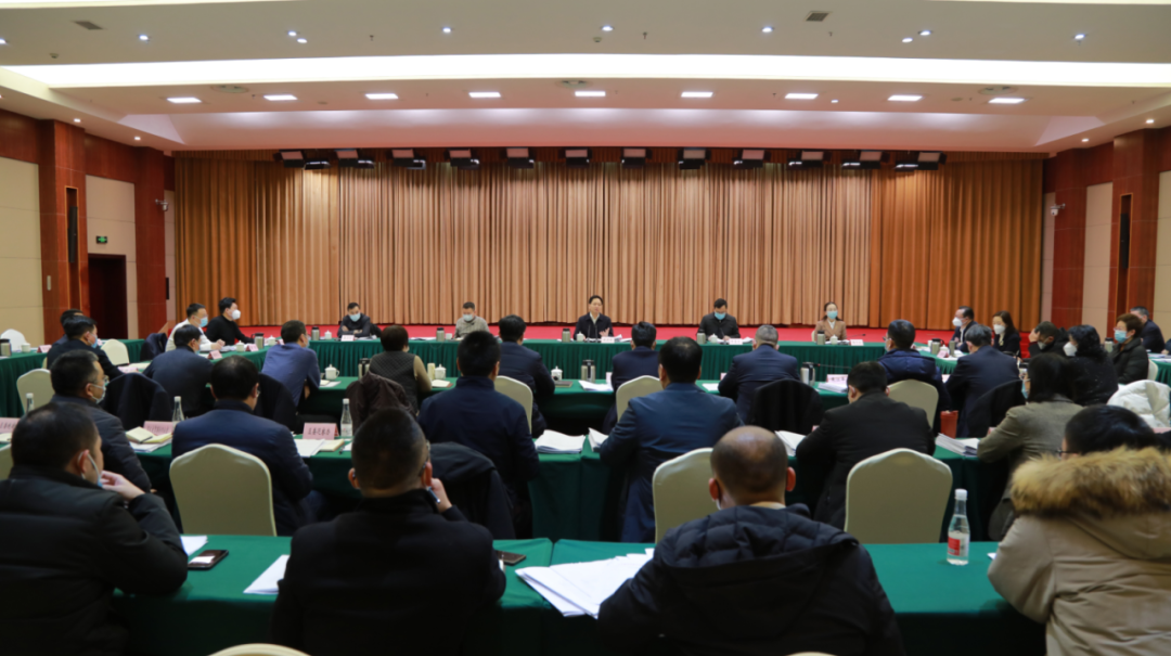 1月18日，区委常委会召开（扩大）会议。