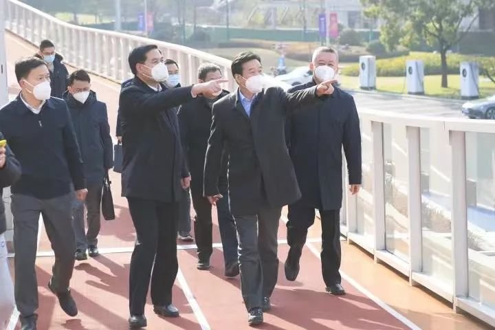 浙江副省长张家胜在春节前夕亲切看望慰问省体育局干部凤凰网浙江_凤凰网