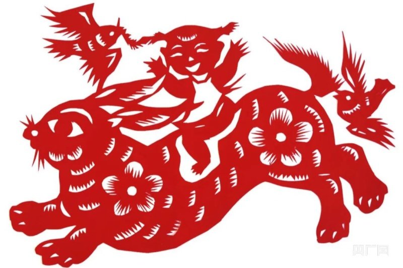 甘肃平凉刘作人剪纸作品《瑞兔送福》（央广网发 甘肃省民间文艺家协会 供图）
