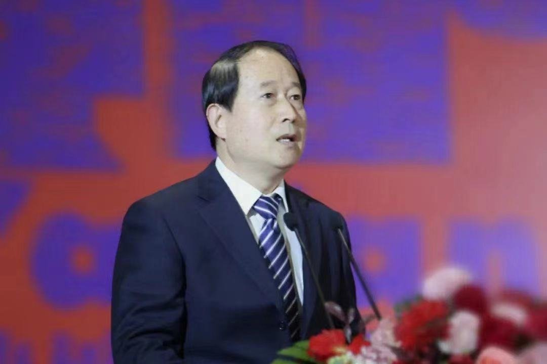 陕西省美术博物馆副馆长马卫民主持开幕式