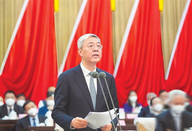 1月14日，尹弘在江西省政协十三届一次会议闭幕大会上讲话。本报全媒体首席记者 海 波摄