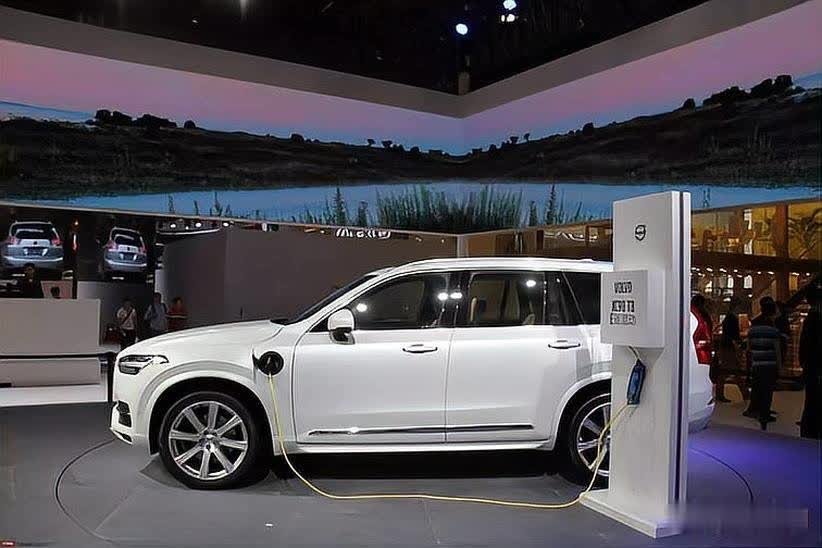 在美国，插电式混合动力汽车（PHEV）大部分没有利用充电功能