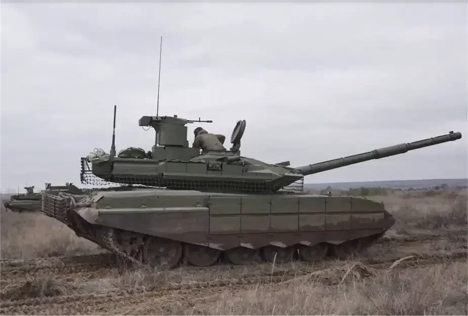 部署在乌克兰的俄军T-90M型主战坦克