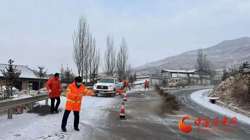 受降雪影响 甘肃这些路段实行交通管制