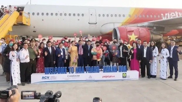 凤凰晚报|江西东乡回应重启全员核酸;泽连斯基解除总统办副主任职务