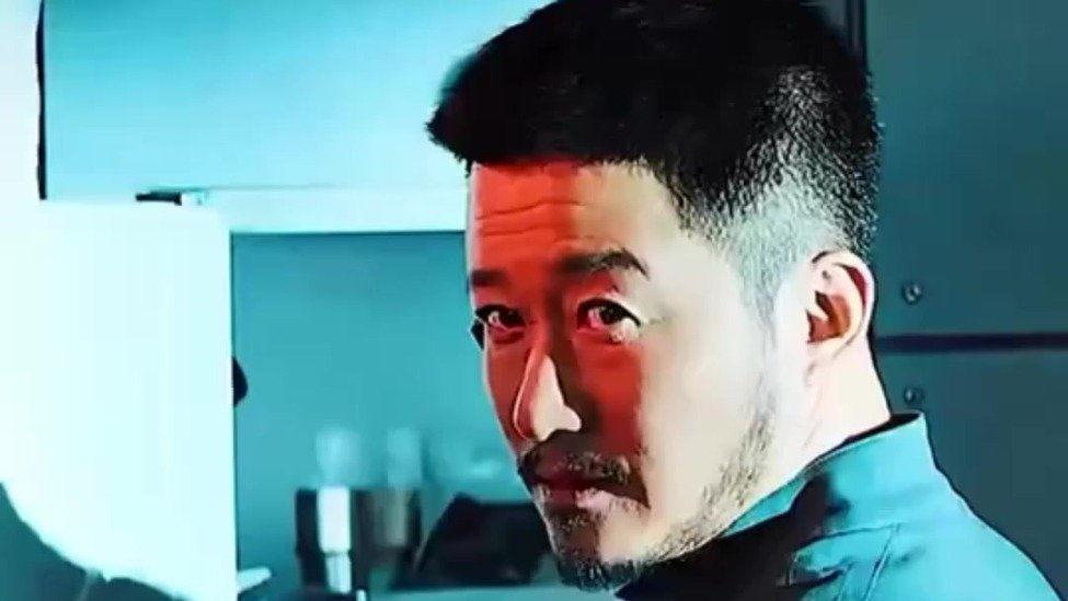 超290亿！吴京《流浪地球2》再破票房记录