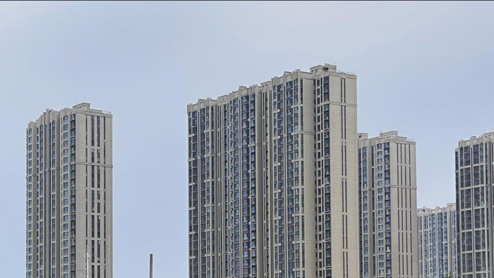 上海楼市购房预期有所恢复:新房冷热分化,有楼盘再现千人摇号_凤凰网