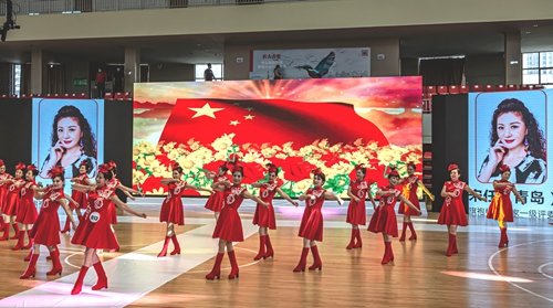 “冻龄”女神宋任，源于旗袍与灵性共万千风情