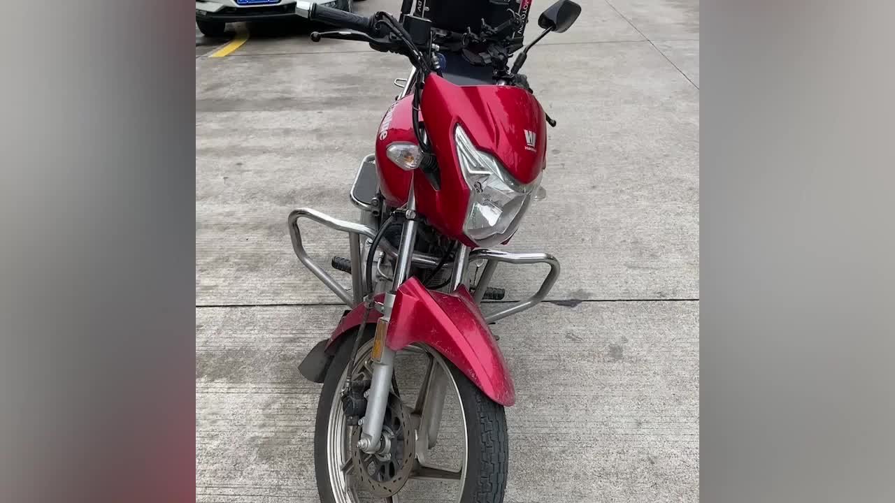 返乡丨“摩托大军”一员夜骑九小时从粤回赣