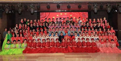 “冻龄”女神宋任，源于旗袍与灵性共万千风情