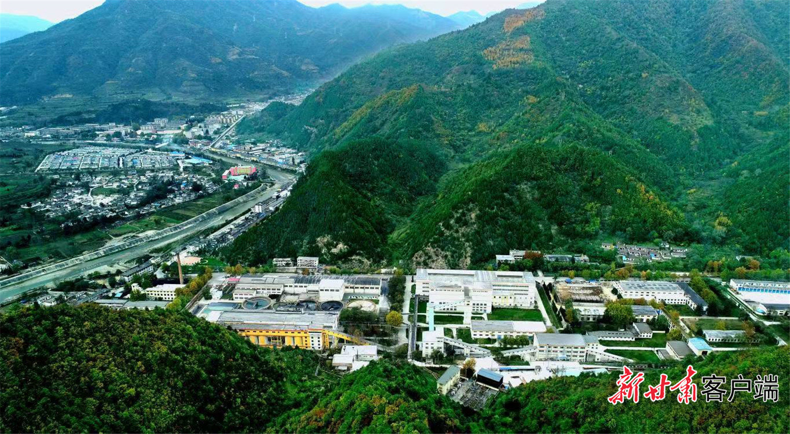 图为白银有色集团厂区。目前拥有铜铅锌资源金属量861万吨、金16.77吨。