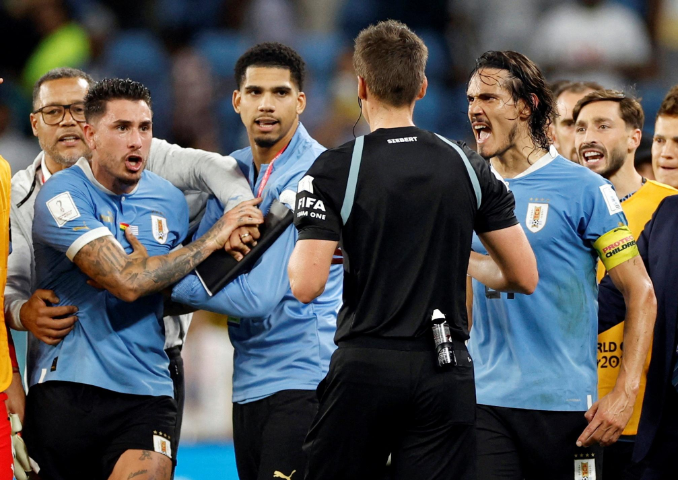 FIFA公布处罚！乌拉圭众球星因不满裁判判罚遭停赛
