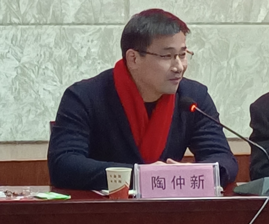 进贤李渡镇:政企一堂叙乡情、谋发展