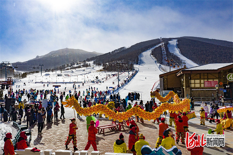 春节期间，太舞滑雪小镇举办多种多样的年俗活动。太舞滑雪小镇供图