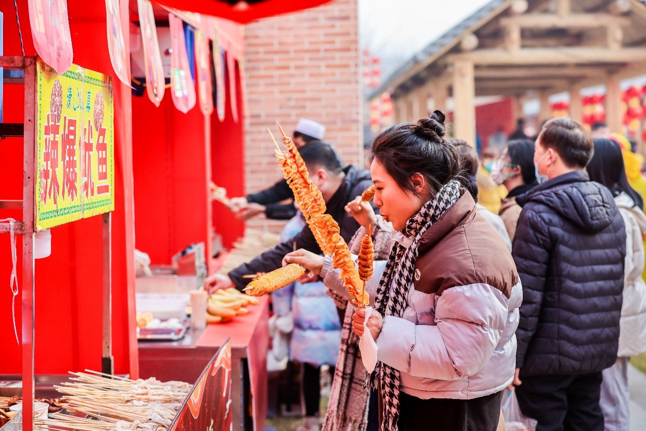 汉城湖 汉服游春