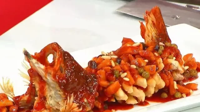 苏菜中的鳜鱼为什么那么贵？背鳍有毒还要吃肉食，养殖难度太大了